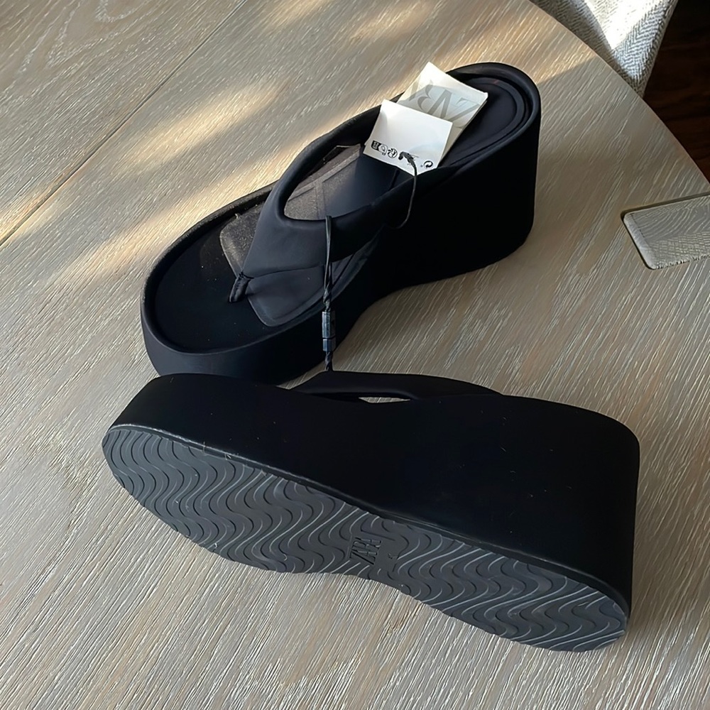 Zara Neoprene  sandals, size 40, new